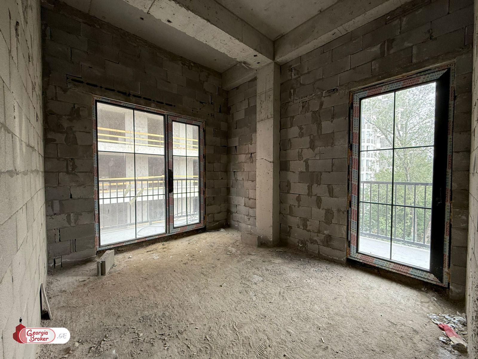 იყიდება ახალი აშენებული 4 ოთახიანი ბინა